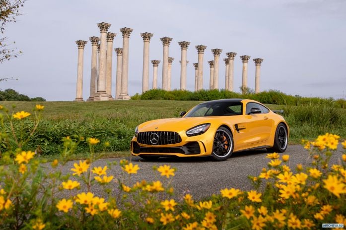 2020 Mercedes-Benz AMG-GT R NA - фотография 9 из 40