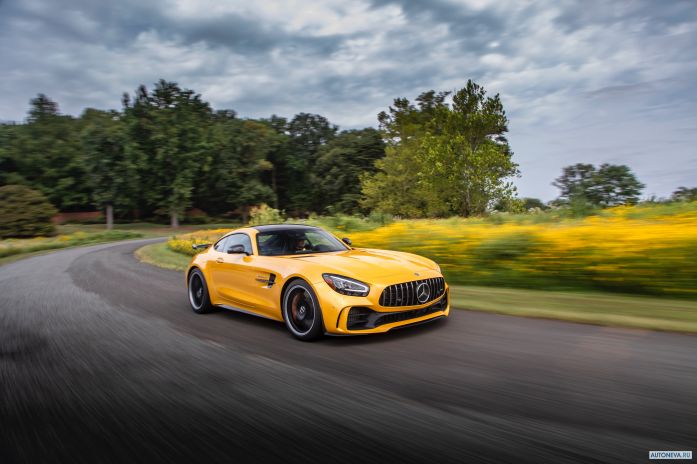 2020 Mercedes-Benz AMG-GT R NA - фотография 10 из 40