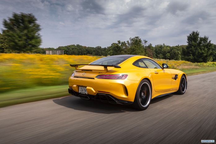 2020 Mercedes-Benz AMG-GT R NA - фотография 21 из 40