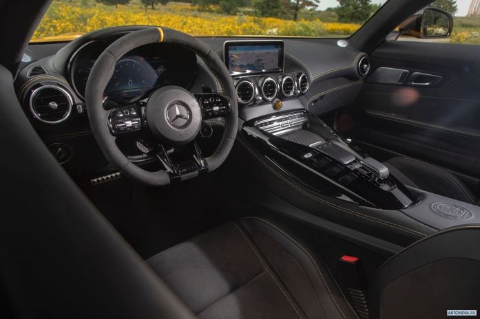 2020 Mercedes-Benz AMG-GT R NA - фотография 27 из 40 2020 Mercedes-Benz AMG-GT R NA - фотография 27 из 40