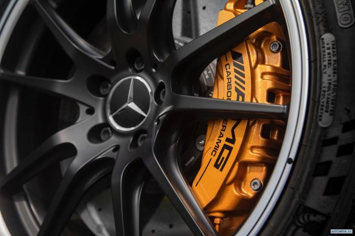 2020 Mercedes-Benz AMG-GT R NA - фотография 35 из 40 2020 Mercedes-Benz AMG-GT R NA - фотография 35 из 40