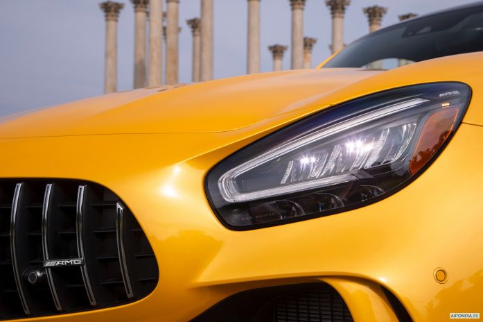 2020 Mercedes-Benz AMG-GT R NA - фотография 38 из 40
