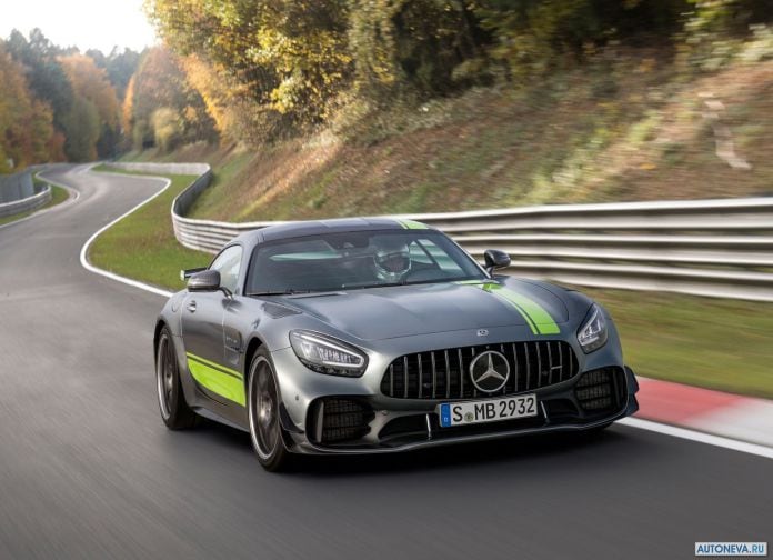 2020 Mercedes-Benz AMG-GT R Pro - фотография 5 из 26