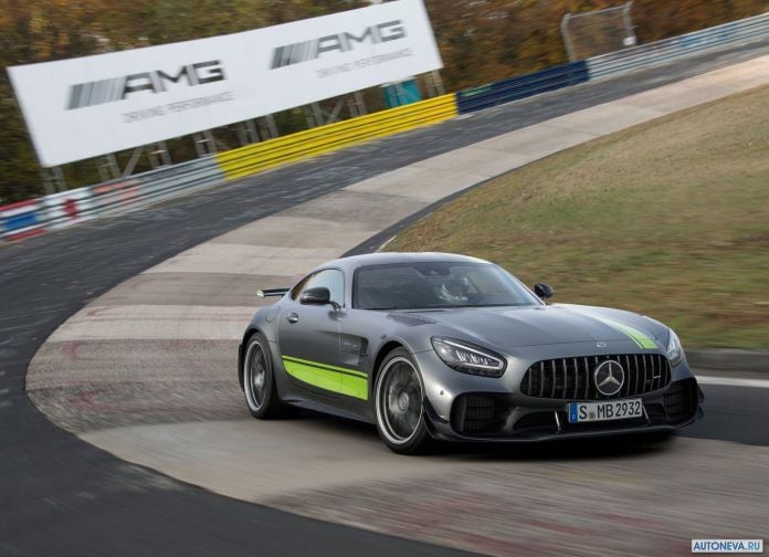 2020 Mercedes-Benz AMG-GT R Pro - фотография 6 из 26
