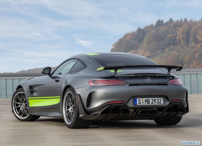 2020 Mercedes-Benz AMG-GT R Pro - фотография 12 из 26