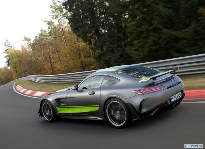 2020 Mercedes-Benz AMG-GT R Pro - фотография 13 из 26 2020 Mercedes-Benz AMG-GT R Pro - фотография 13 из 26
