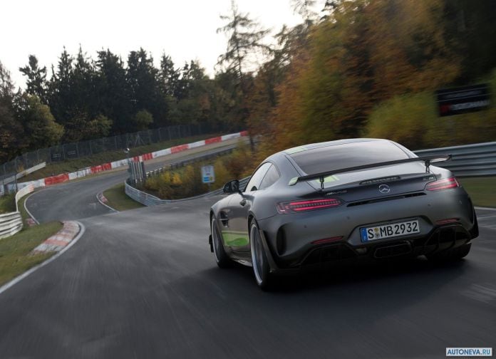 2020 Mercedes-Benz AMG-GT R Pro - фотография 15 из 26 2020 Mercedes-Benz AMG-GT R Pro - фотография 15 из 26