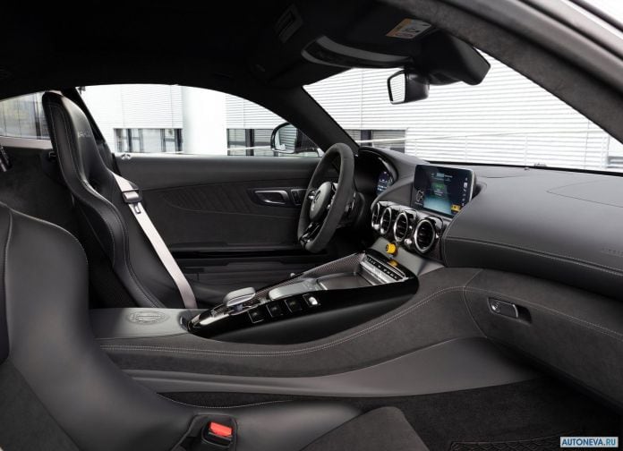2020 Mercedes-Benz AMG-GT R Pro - фотография 18 из 26 2020 Mercedes-Benz AMG-GT R Pro - фотография 18 из 26