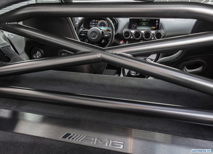 2020 Mercedes-Benz AMG-GT R Pro - фотография 19 из 26 2020 Mercedes-Benz AMG-GT R Pro - фотография 19 из 26