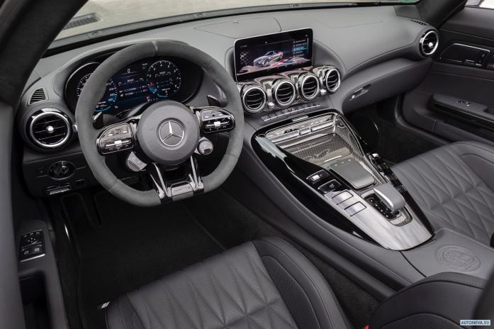 2020 Mercedes-Benz AMG-GT R Roadster - фотография 21 из 39