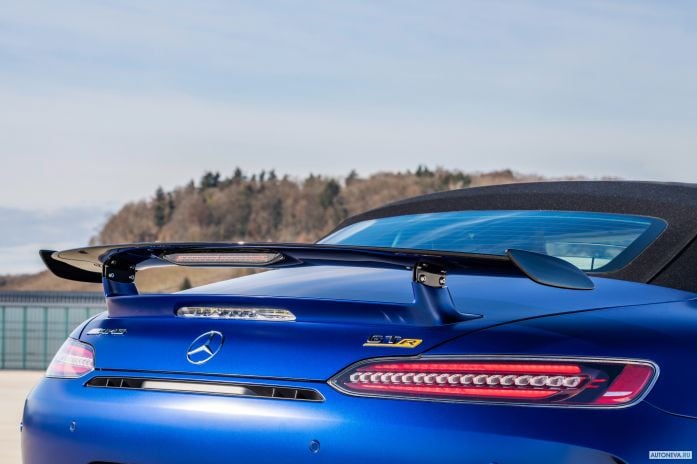 2020 Mercedes-Benz AMG-GT R Roadster - фотография 31 из 39