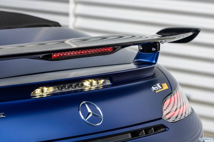 2020 Mercedes-Benz AMG-GT R Roadster - фотография 34 из 39