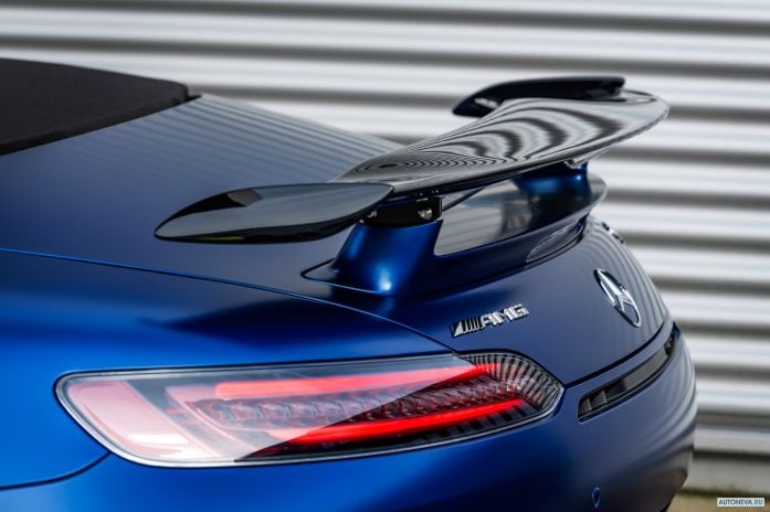 2020 Mercedes-Benz AMG-GT R Roadster - фотография 35 из 39