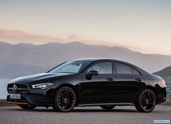 2020 Mercedes-Benz CLA-class - фотография 2 из 50