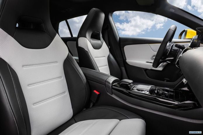 2020 Mercedes-Benz CLA35 AMG 4MATIC Shooting Brake - фотография 16 из 19 2020 Mercedes-Benz CLA35 AMG 4MATIC Shooting Brake - фотография 16 из 19