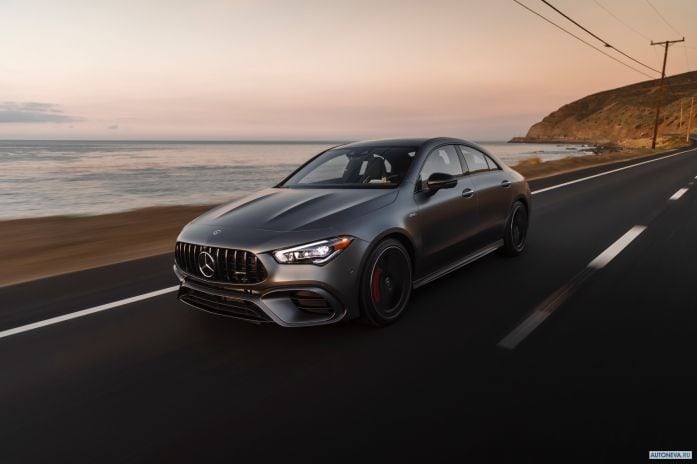 2020 Mercedes-Benz CLA45 4MATIC+ - фотография 4 из 40 2020 Mercedes-Benz CLA45 4MATIC+ - фотография 4 из 40