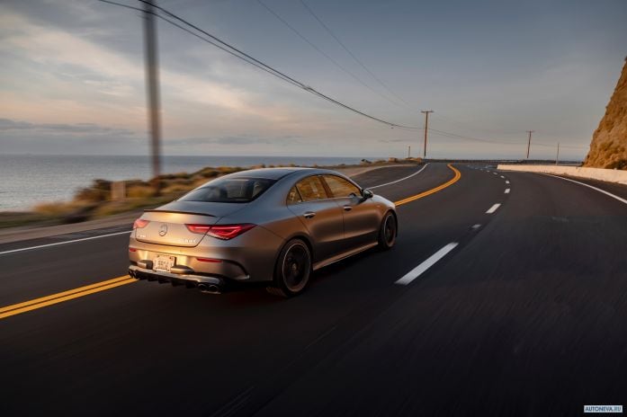 2020 Mercedes-Benz CLA45 4MATIC+ - фотография 11 из 40