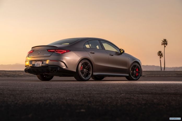 2020 Mercedes-Benz CLA45 4MATIC+ - фотография 12 из 40