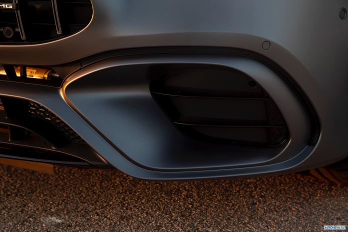 2020 Mercedes-Benz CLA45 4MATIC+ - фотография 34 из 40 2020 Mercedes-Benz CLA45 4MATIC+ - фотография 34 из 40