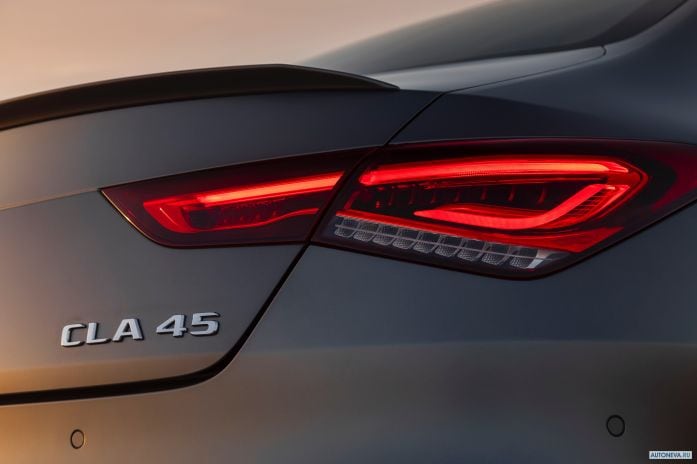 2020 Mercedes-Benz CLA45 4MATIC+ - фотография 40 из 40 2020 Mercedes-Benz CLA45 4MATIC+ - фотография 40 из 40