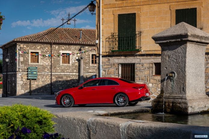 2020 Mercedes-Benz CLA45 S 4MATIC - фотография 9 из 22