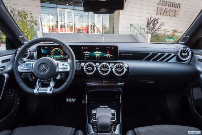 2020 Mercedes-Benz CLA45 S 4MATIC - фотография 17 из 22 2020 Mercedes-Benz CLA45 S 4MATIC - фотография 17 из 22