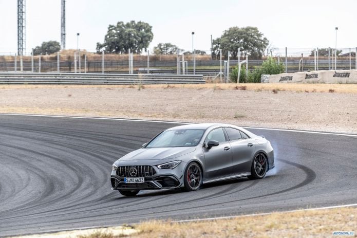 2020 Mercedes-Benz CLA45 S AMG 4MATIC Aerodynamic Package - фотография 12 из 40