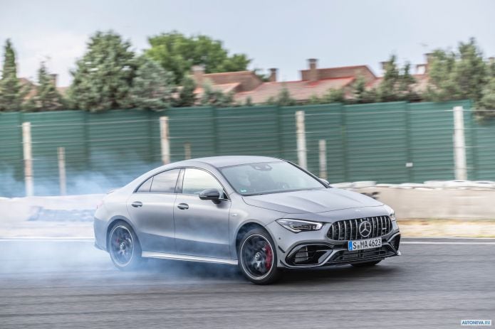 2020 Mercedes-Benz CLA45 S AMG 4MATIC Aerodynamic Package - фотография 14 из 40 2020 Mercedes-Benz CLA45 S AMG 4MATIC Aerodynamic Package - фотография 14 из 40