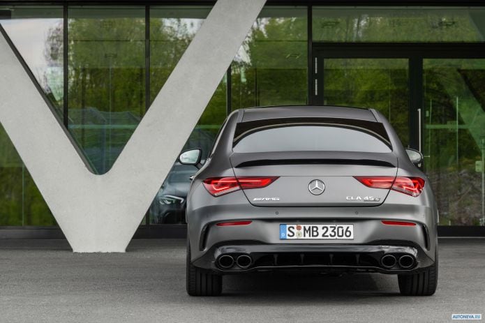 2020 Mercedes-Benz CLA45 S AMG 4MATIC Aerodynamic Package - фотография 32 из 40