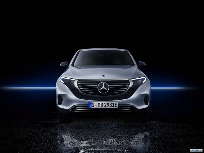 2020 Mercedes-Benz EQC 400 4MATIC - фотография 2 из 40