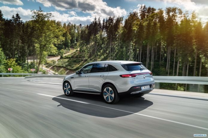 2020 Mercedes-Benz EQC 400 4MATIC - фотография 18 из 40 2020 Mercedes-Benz EQC 400 4MATIC - фотография 18 из 40