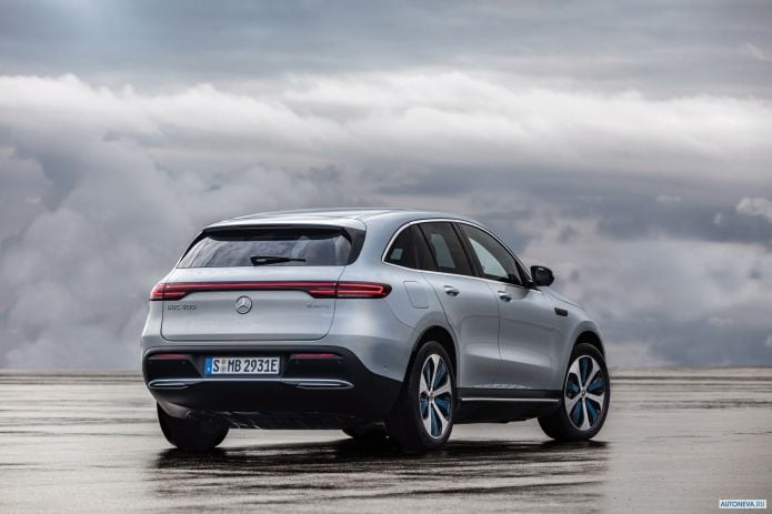 2020 Mercedes-Benz EQC 400 4MATIC - фотография 20 из 40
