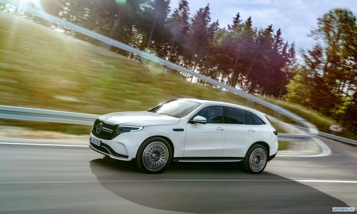 2020 Mercedes-Benz EQC 400 4MATIC AMG line - фотография 13 из 40