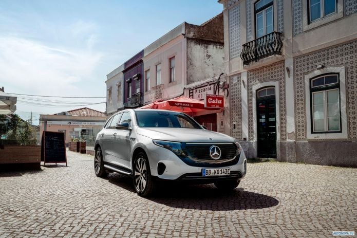 2020 Mercedes-Benz EQC 400 4MATIC Edition 1886 - фотография 7 из 24