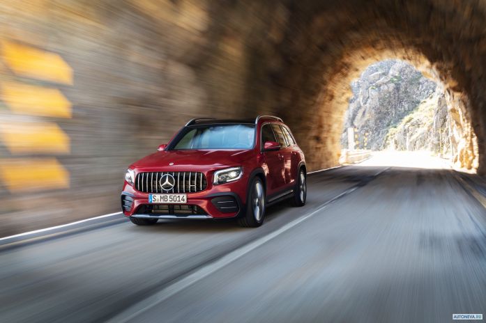 2020 Mercedes-Benz GLB35 AMG 4MATIC - фотография 1 из 27