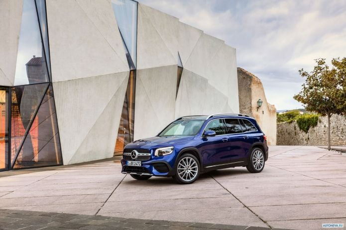 2020 Mercedes-Benz GLB-class 250 AMG-line - фотография 6 из 40