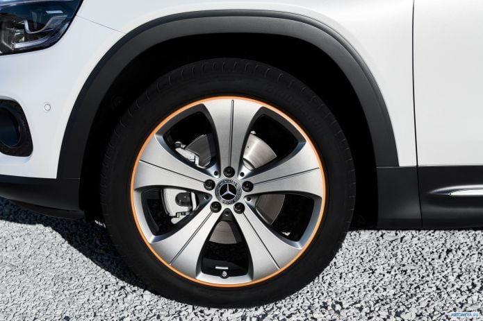 2020 Mercedes-Benz GLB-class 250 Edition 1 - фотография 19 из 20 2020 Mercedes-Benz GLB-class 250 Edition 1 - фотография 19 из 20
