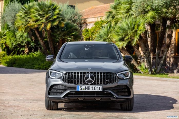 2020 Mercedes-Benz GLC43 4MATIC Coupe - фотография 1 из 23 2020 Mercedes-Benz GLC43 4MATIC Coupe - фотография 1 из 23