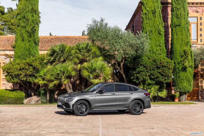 2020 Mercedes-Benz GLC43 4MATIC Coupe - фотография 8 из 23 2020 Mercedes-Benz GLC43 4MATIC Coupe - фотография 8 из 23