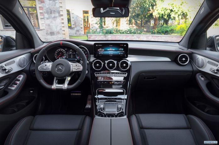2020 Mercedes-Benz GLC43 4MATIC Coupe - фотография 14 из 23 2020 Mercedes-Benz GLC43 4MATIC Coupe - фотография 14 из 23