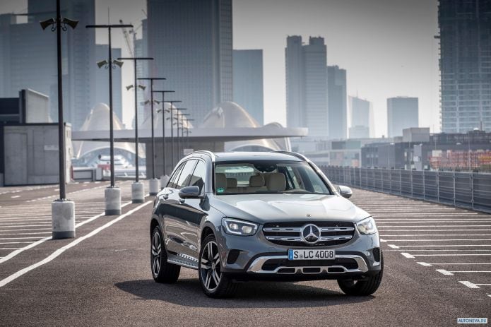 2020 Mercedes-Benz GLC-class 300 4MATIC - фотография 2 из 40 2020 Mercedes-Benz GLC-class 300 4MATIC - фотография 2 из 40