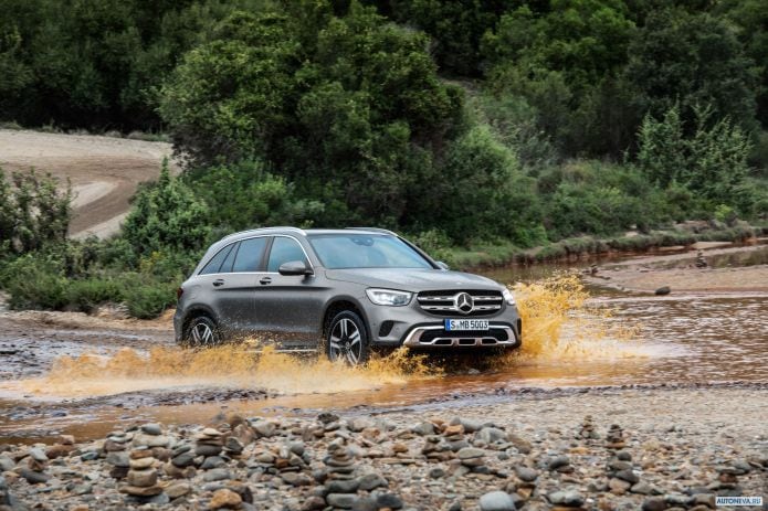 2020 Mercedes-Benz GLC-class 300 4MATIC - фотография 13 из 40