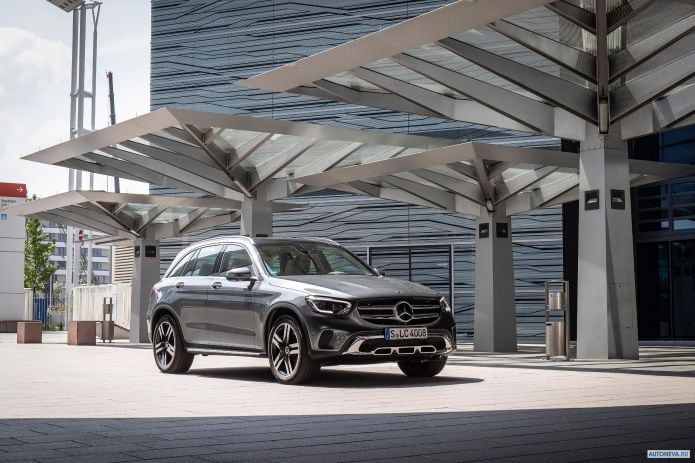 2020 Mercedes-Benz GLC-class 300 4MATIC - фотография 16 из 40