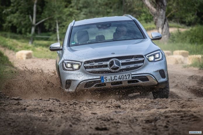 2020 Mercedes-Benz GLC-class 300d 4MATIC - фотография 2 из 13