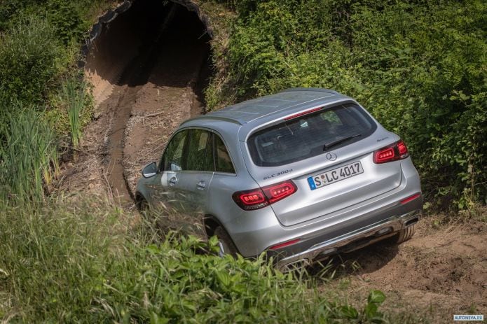 2020 Mercedes-Benz GLC-class 300d 4MATIC - фотография 10 из 13