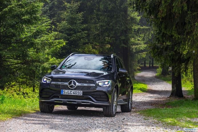 2020 Mercedes-Benz GLC-class 300d 4MATIC AMG-line - фотография 2 из 21 2020 Mercedes-Benz GLC-class 300d 4MATIC AMG-line - фотография 2 из 21