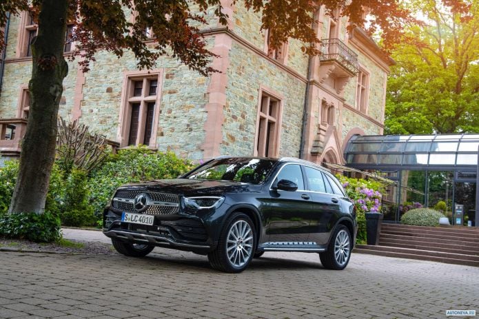 2020 Mercedes-Benz GLC-class 300d 4MATIC AMG-line - фотография 4 из 21