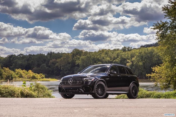 2020 Mercedes-Benz GLC-class AMG 63 4MATIC+ - фотография 3 из 35