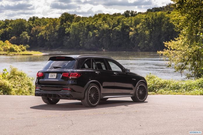 2020 Mercedes-Benz GLC-class AMG 63 4MATIC+ - фотография 13 из 35