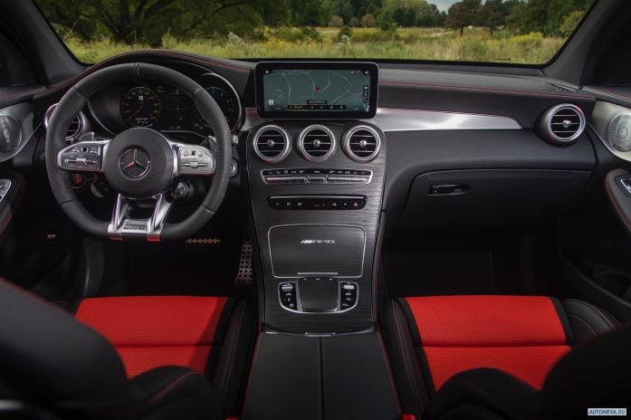 2020 Mercedes-Benz GLC-class AMG 63 4MATIC+ - фотография 17 из 35 2020 Mercedes-Benz GLC-class AMG 63 4MATIC+ - фотография 17 из 35